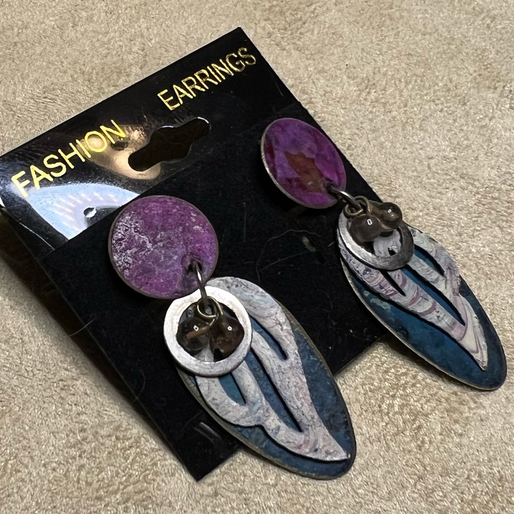 Dangle earrings